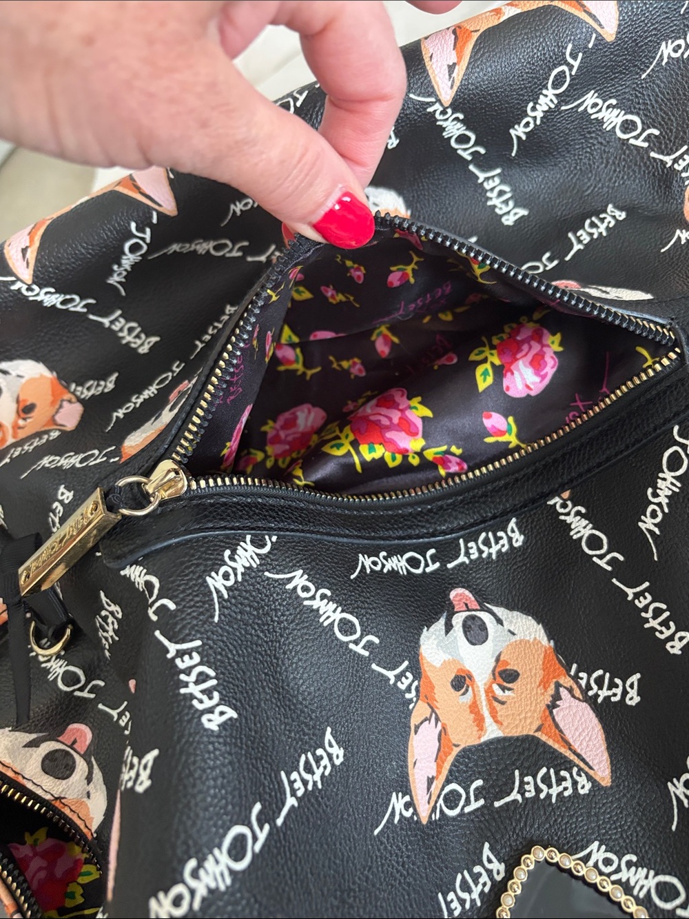 BETSEY JOHNSON Corgi backpack - Picture 9 of 15